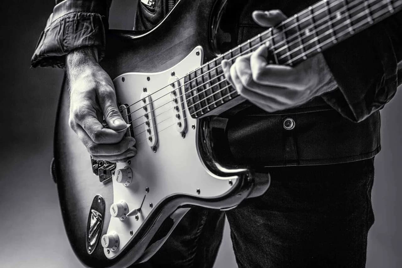 Jaka gitara elektryczna dla początkujących? Oto najlepsze opcje na start